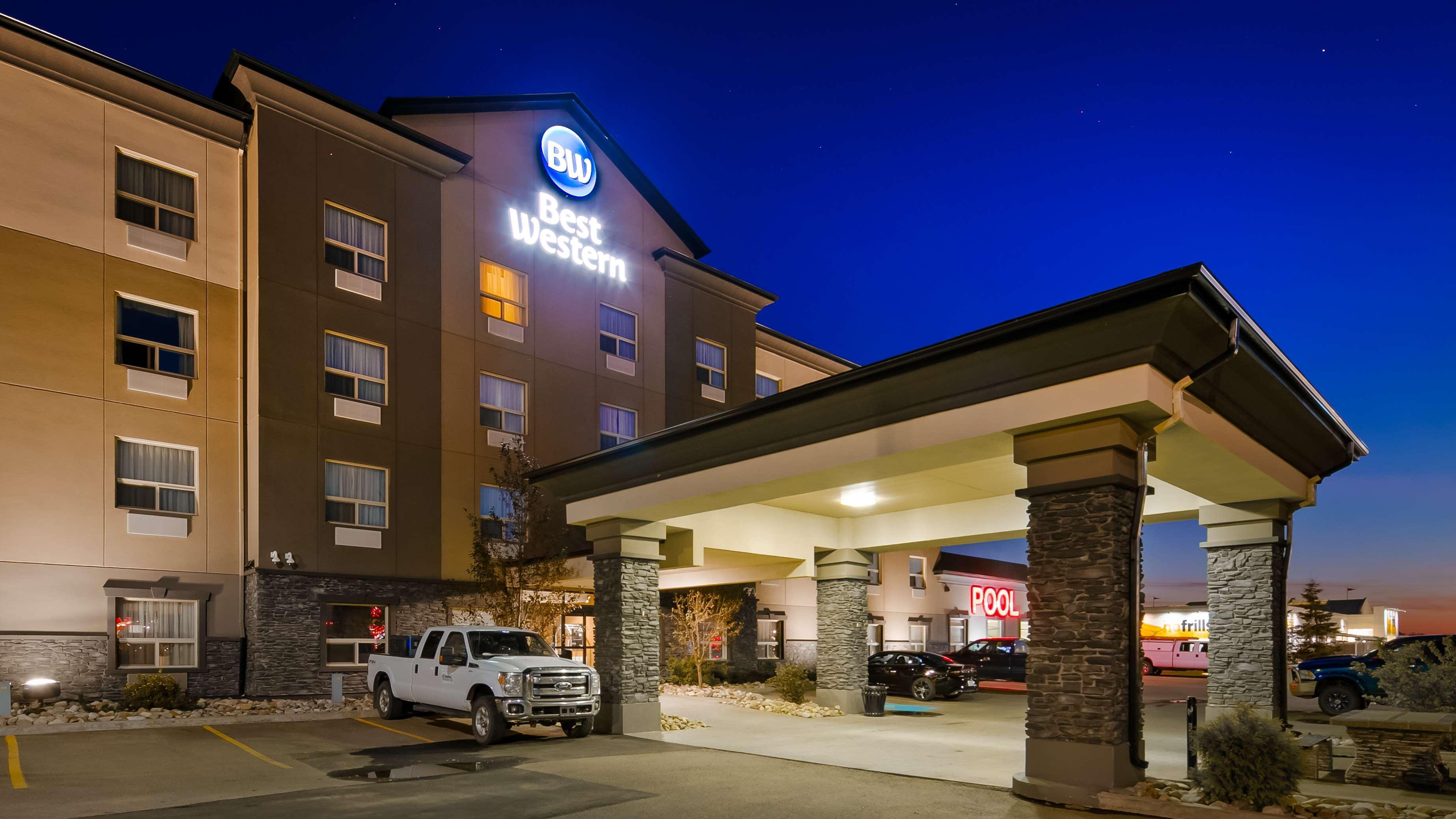 Best Western Wainwright Inn & Suites Exteriör bild
