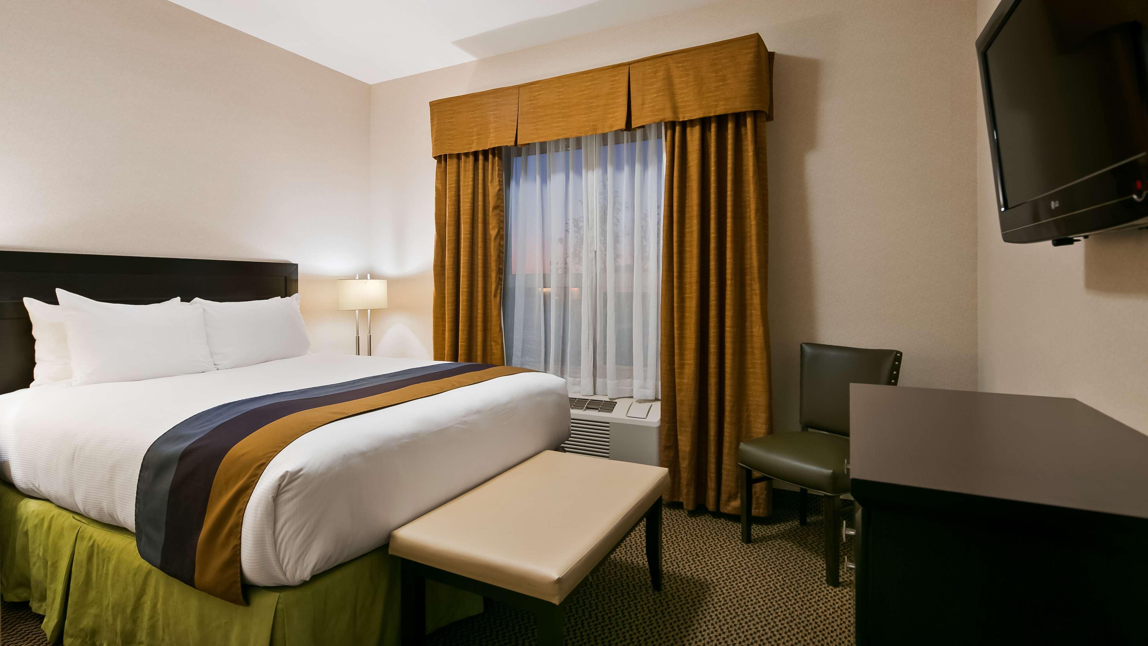 Best Western Wainwright Inn & Suites Exteriör bild