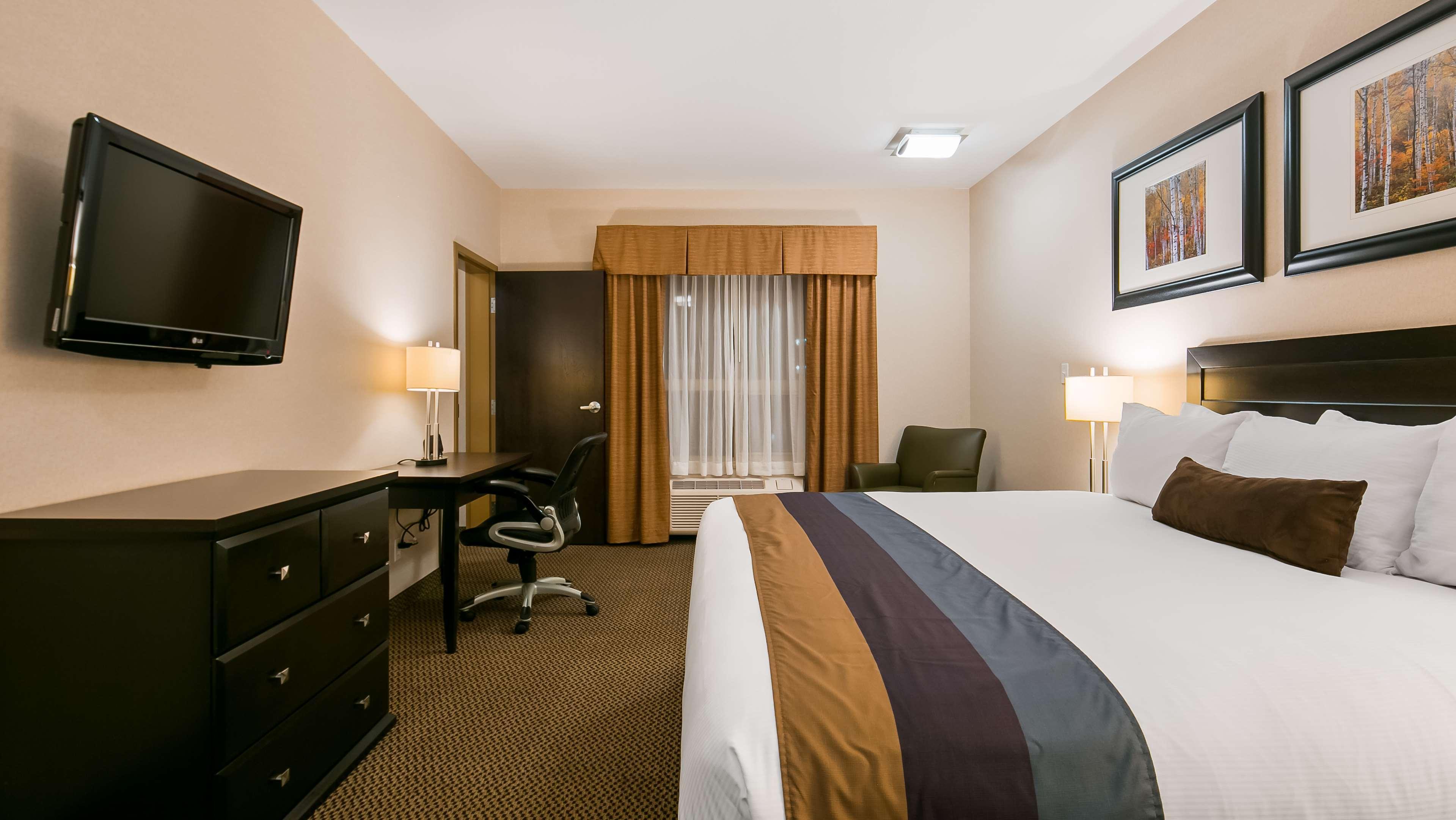 Best Western Wainwright Inn & Suites Exteriör bild