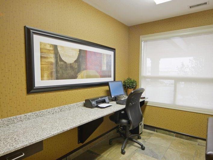 Best Western Wainwright Inn & Suites Exteriör bild