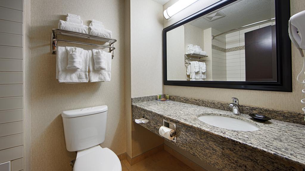 Best Western Wainwright Inn & Suites Exteriör bild