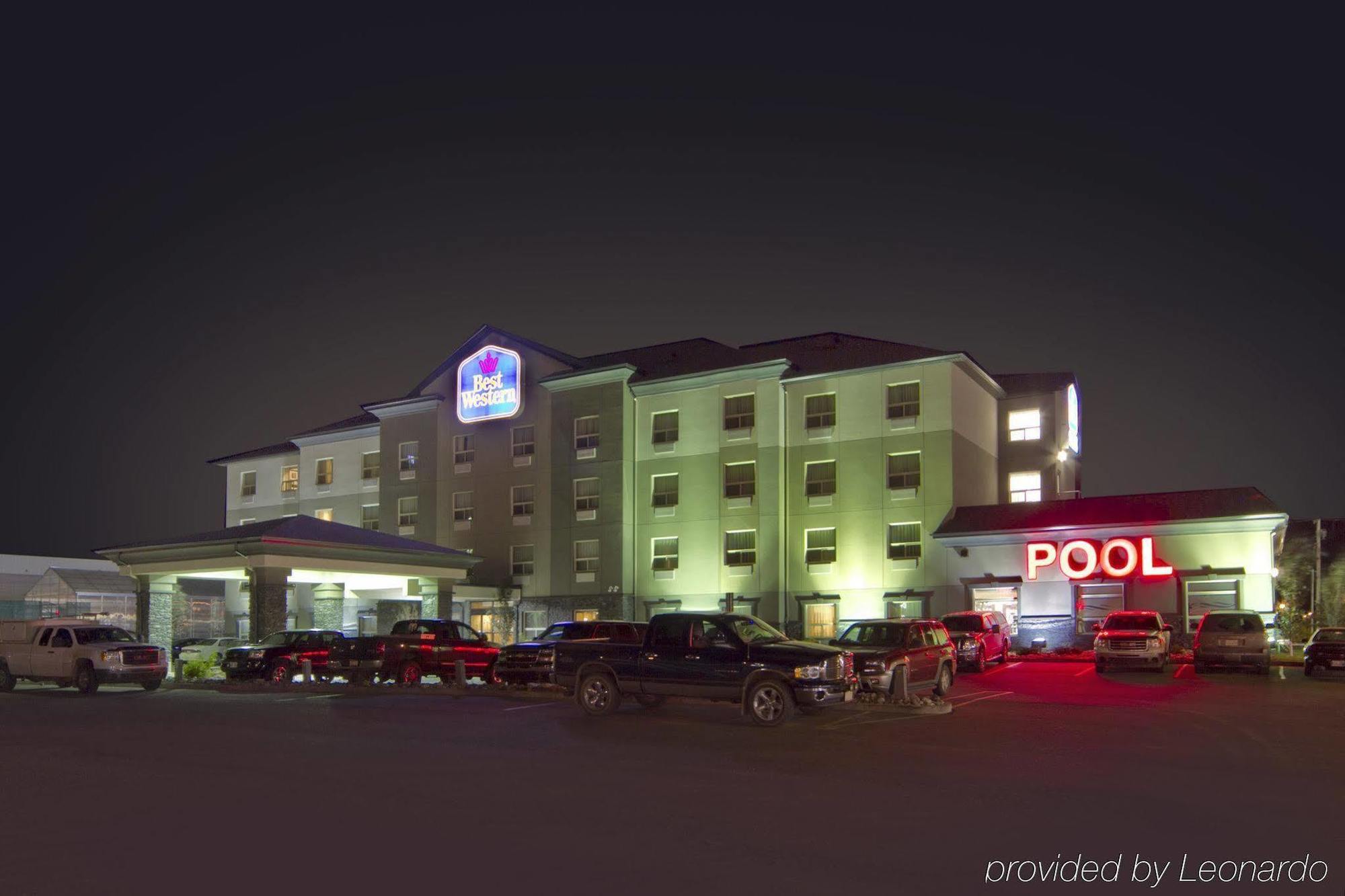 Best Western Wainwright Inn & Suites Exteriör bild