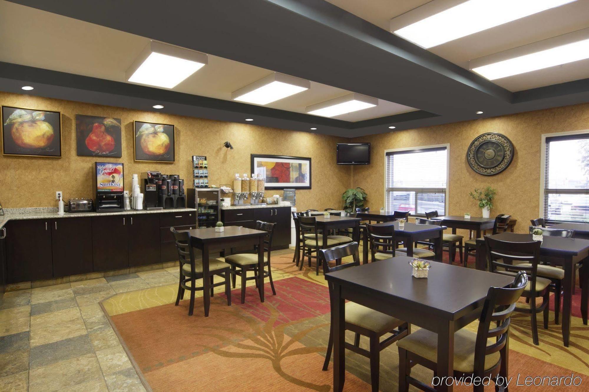 Best Western Wainwright Inn & Suites Exteriör bild