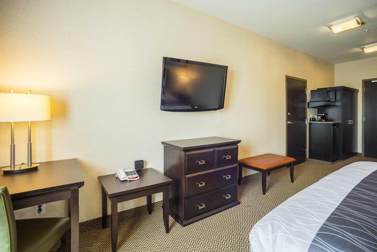 Best Western Wainwright Inn & Suites Exteriör bild